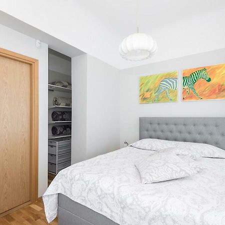 Kuninga City Center Apartment Пярну Экстерьер фото
